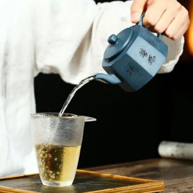 Yixing Zisha Teapot [Bafang Qing Yun] (Tian Qing Ni – 230ml)