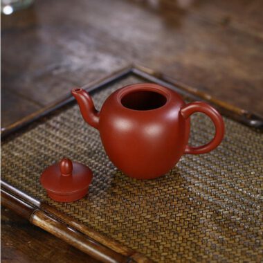 Yixing Zisha Teapot [Beauty Shoulder] (Dahongpao – 200ml)