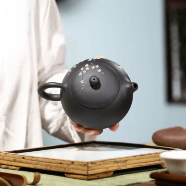 Yixing Zisha Teapot [Big Plum Blossom Xishi] (Hei Jin Sha – 430ml)