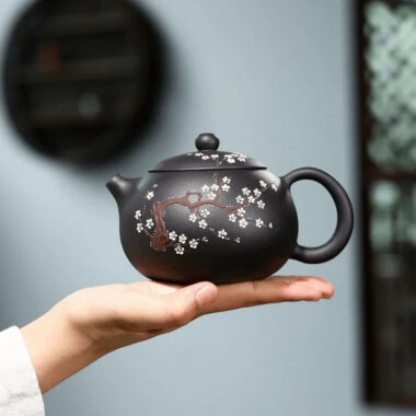 Yixing Zisha Teapot [Big Plum Blossom Xishi] (Hei Jin Sha – 430ml)