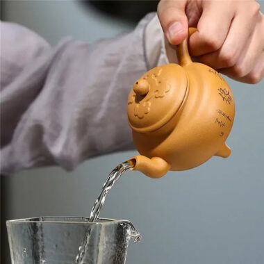 Yixing Zisha Teapot [Dabin Ruyi] (Huangjin Duan Ni – 160ml)