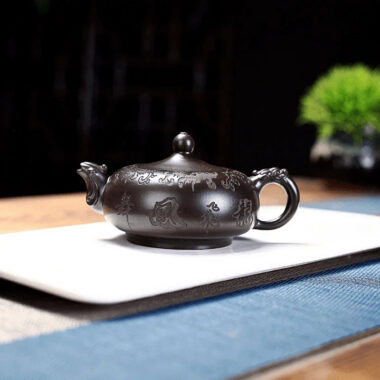 Yixing Zisha Teapot [Dancing Dragon] (Hei Ni – 220ml)