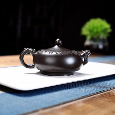 Yixing Zisha Teapot [Dancing Dragon] (Hei Ni – 220ml)