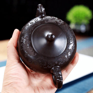 Yixing Zisha Teapot [Dancing Dragon] (Hei Ni – 220ml)