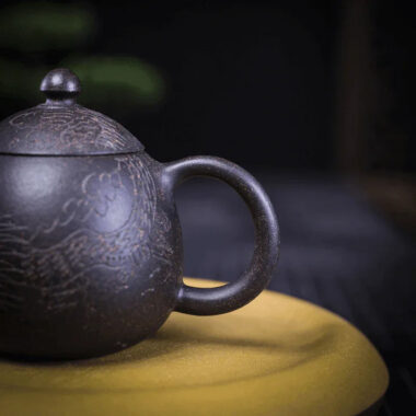 Yixing Zisha Teapot [Dragon Egg] (Hei Jin Sha – 170ml)