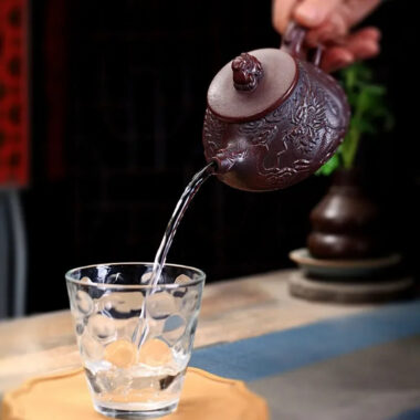 Yixing Zisha Teapot [Dragon Shi Piao] (Gu Tong Ni – 270ml)