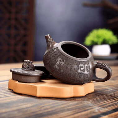 Yixing Zisha Teapot [Dragon Shi Piao] (Gu Tong Ni – 300ml)