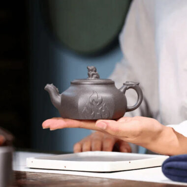 Yixing Zisha Teapot [Flame Pot] (Qinghui Ni – 200ml)