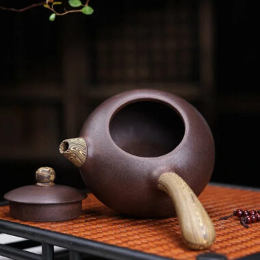 Yixing Zisha Teapot [Jiao Ni Tang Yu] (Jiao Ni / Zi Ni – 260ml)