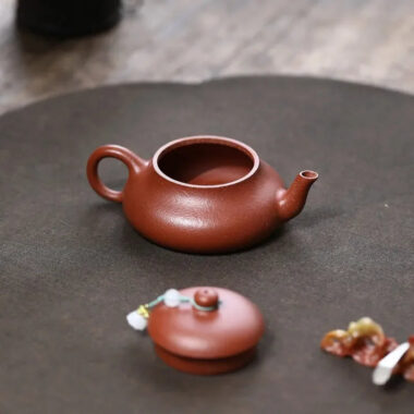 Yixing Zisha Teapot [Junde] (Wrinkled Skin Zhu Ni – 150ml)