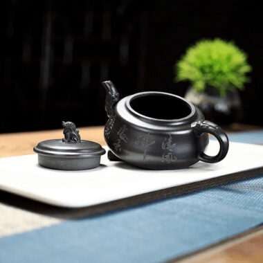 Yixing Zisha Teapot [Lion Pot] (Shi Huang – 180ml)