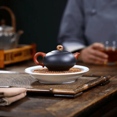 Yixing Zisha Teapot [Little Moon Shadow] (Hei Ni/Jiao Ni – 150ml)