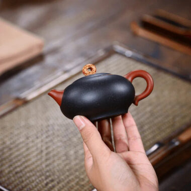 Yixing Zisha Teapot [Little Moon Shadow] (Hei Ni/Jiao Ni – 150ml)