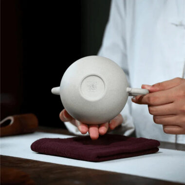 Yixing Zisha Teapot [Liunian] (Bai Duan Ni – 270ml)