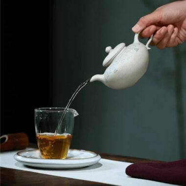 Yixing Zisha Teapot [Liunian] (Bai Duan Ni – 270ml)
