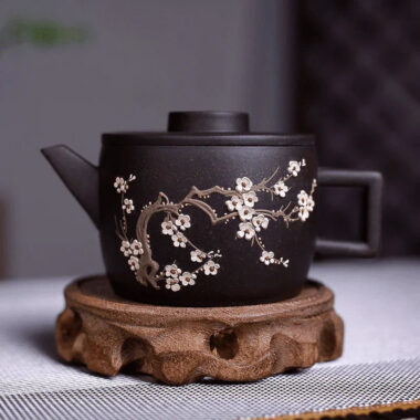 Yixing Zisha Teapot [Meixiang Han Wa] (Hei Jin Sha – 180ml)
