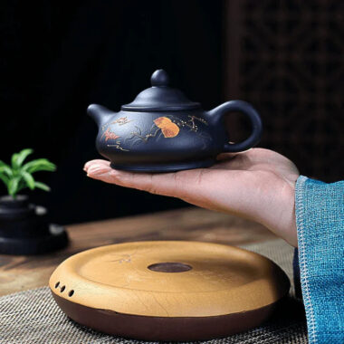 Yixing Zisha Teapot [Officer Hat] (Hei Ni – 240ml)