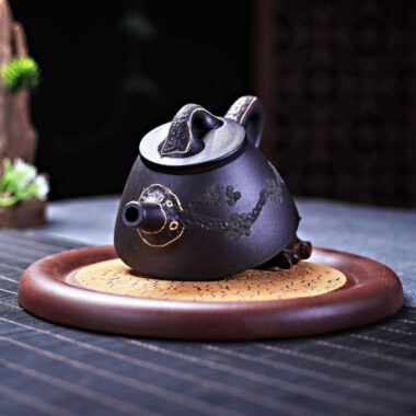 Yixing Zisha Teapot [Pine Needle Lord Shi Piao] (Hei Ni – 190ml)