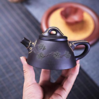 Yixing Zisha Teapot [Pine Needle Lord Shi Piao] (Hei Ni – 190ml)
