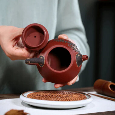 Yixing Zisha Teapot [Pine Needle Shi Piao] (Dahongpao – 200ml)