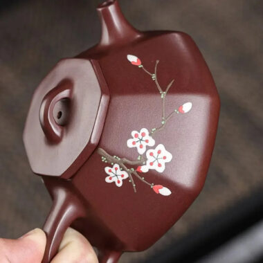Yixing Zisha Teapot [Plum Blossom Bafang Shi Piao] (Zi Zhu Ni – 180ml)