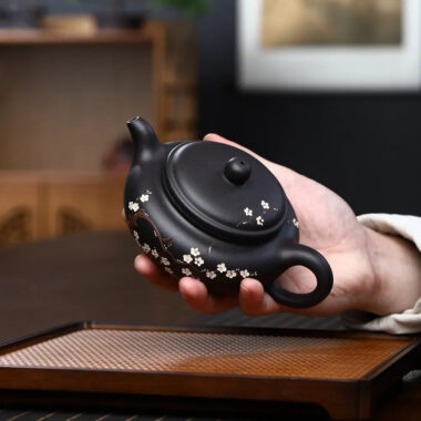 Yixing Zisha Teapot [Plum Blossom Fanggu] (Hei Ni – 220ml)