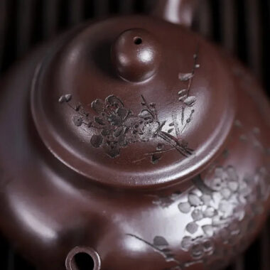 Yixing Zisha Teapot [Plum Rong Tian] (Zi Jia Ni – 270ml)