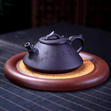 Yixing Zisha Teapot [Prosperity Dragon Piao] (Hei Ni – 160ml)