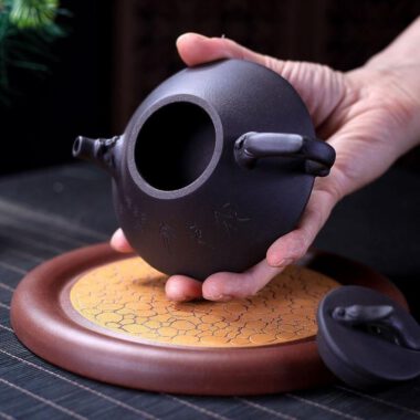 Yixing Zisha Teapot [Prosperity Dragon Piao] (Hei Ni – 160ml)