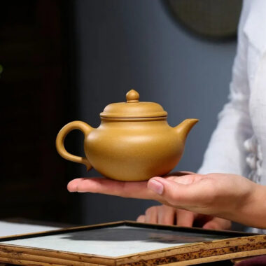 Yixing Zisha Teapot [Qingxin Qiushui] (Huangjin Duan Ni – 250ml)