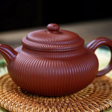 Yixing Zisha Teapot [Ribbed Antique] (Dahongpao – 280ml)