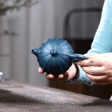 Yixing Zisha Teapot [Ribbed Xishi] (Tian Qing Ni – 280ml)