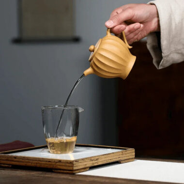 Yixing Zisha Teapot [Ribbed Yuli] (Huangjin Duan Ni – 240ml)
