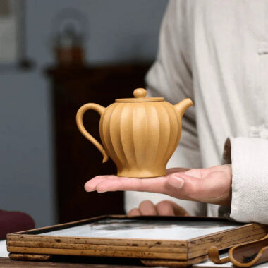 Yixing Zisha Teapot [Ribbed Yuli] (Huangjin Duan Ni – 240ml)