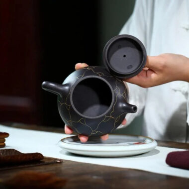 Yixing Zisha Teapot [Ruyi Gold Shi Piao] (Hei Jin Sha – 320ml)