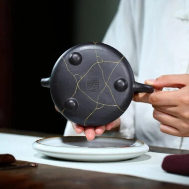 Yixing Zisha Teapot [Ruyi Gold Shi Piao] (Hei Jin Sha – 320ml)