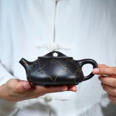 Yixing Zisha Teapot [Ruyi Gold Shi Piao] (Hei Jin Sha – 320ml)