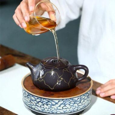 Yixing Zisha Teapot [Ruyi Gold Shi Piao] (Hei Jin Sha – 320ml)