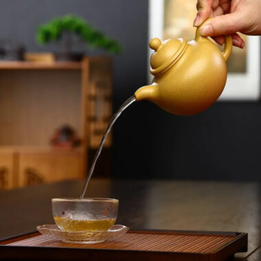 Yixing Zisha Teapot Set [Lotus Seed Pot] (Huangjin Duan Ni – 300ml)