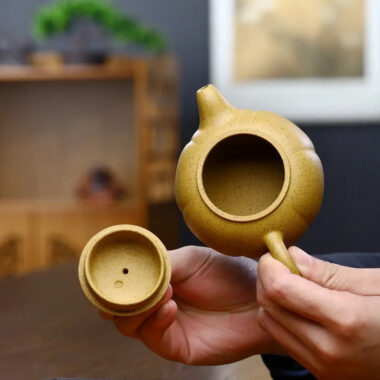 Yixing Zisha Teapot Set [Six Petals Pumpkin Pot] (Zhima Duan Ni – 250ml)