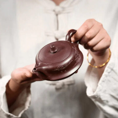 Yixing Zisha Teapot [Shanshui Quhu] (Zi Ni – 190ml)