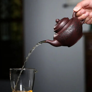 Yixing Zisha Teapot [Shanshui Xiao Ying] (Zi Ni – 290ml)