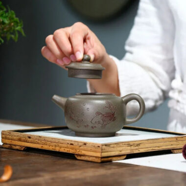 Yixing Zisha Teapot [Shuangyu Dezhong] (Qing Duan Ni – 240ml)