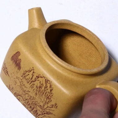 Yixing Zisha Teapot [Sifang Dezhong] (Huangjin Duan Ni – 220ml)
