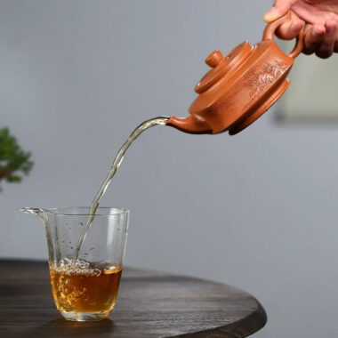 Yixing Zisha Teapot [Sifang Zhou Pan] (Hong Jiang Po Ni – 270ml)