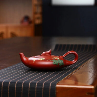 Yixing Zisha Teapot [Smooth & Fine] Painted/Plain (Dahongpao – 200ml)