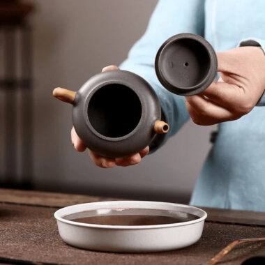 Yixing Zisha Teapot [Taihu Stone Qingyi] (Qinghua Duan Ni – 200ml)