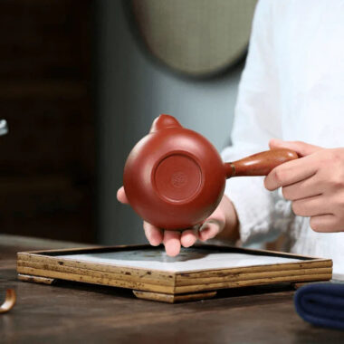 Yixing Zisha Teapot [Tang Yu Side Handle Pot] (Dahongpao – 220ml)