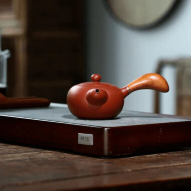 Yixing Zisha Teapot [Tang Yu Side Handle Pot] (Dahongpao – 220ml)
