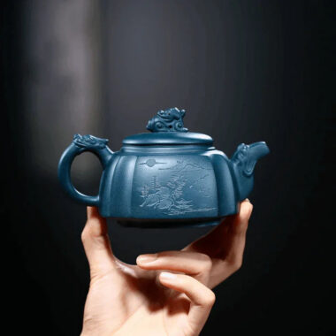 Yixing Zisha Teapot [The Dragon] (Tian Qing Ni – 300ml)
